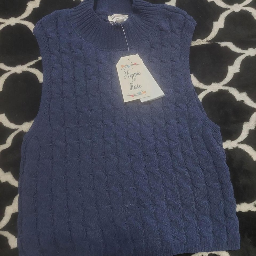 NWT Hippie Rose blue sleeveless sweater size small‎